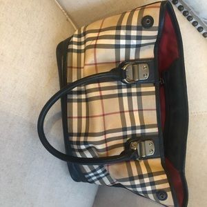Burberry tote